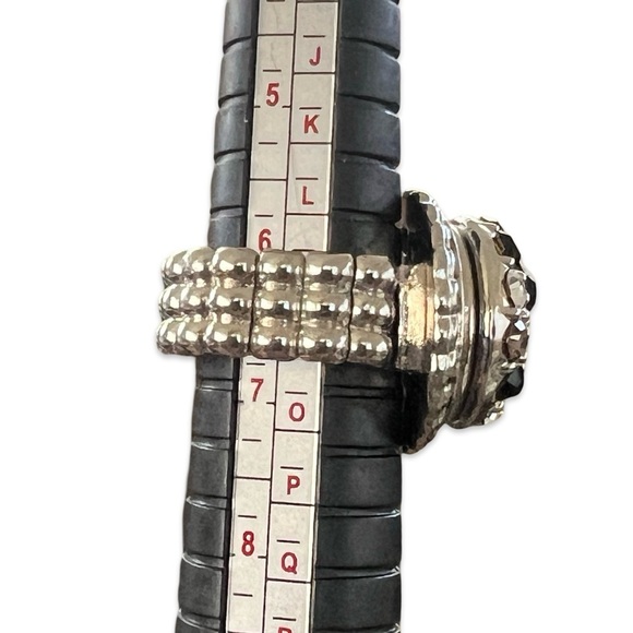 Ornate Silver and Fashion Stretchband Ring - Picture 4 of 5